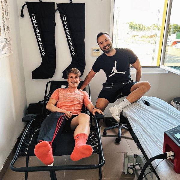 Carlos Cristeto jugador del Salamanca recuperándose de la lesión de menisco